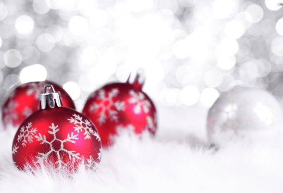 red_christmas_balls_wallpaper_e987a